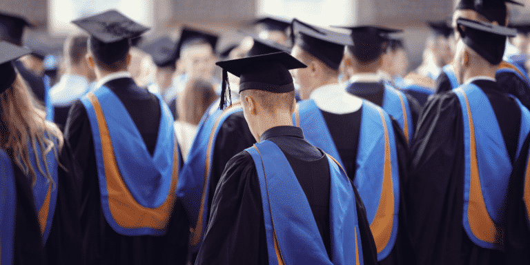 Simple Credit Tips for Recent Graduates